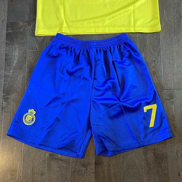 Cristian Ronaldo Al Nassr kids soccer uniform NEW - Picture 3 of 5